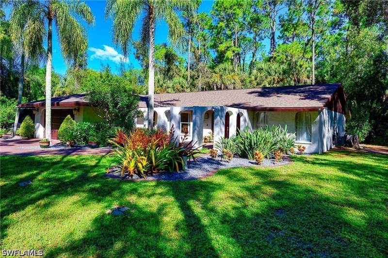 3 bedroom SingleFamilyResidence at 5675 Golden Oaks Ln, Oakes Estates, Naples — photo 4