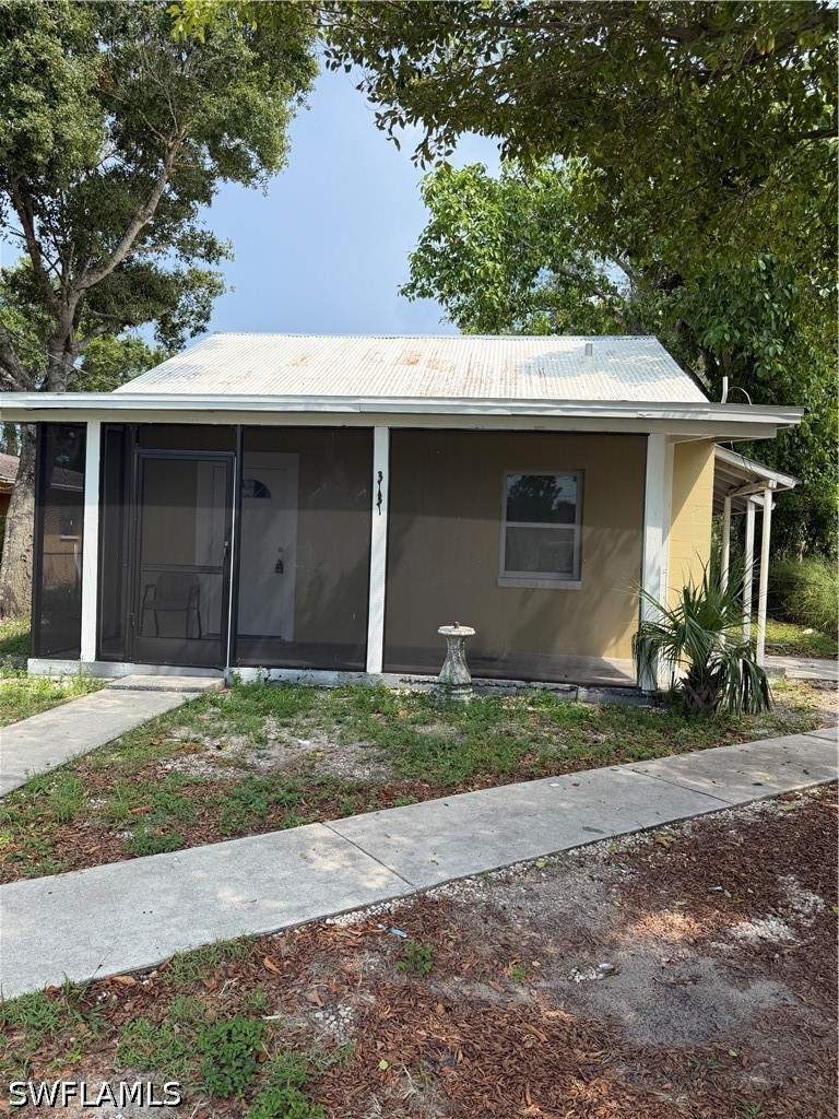 1 bedroom SingleFamilyResidence at 3131 Market St, Franklin Park, Fort Myers — photo 3