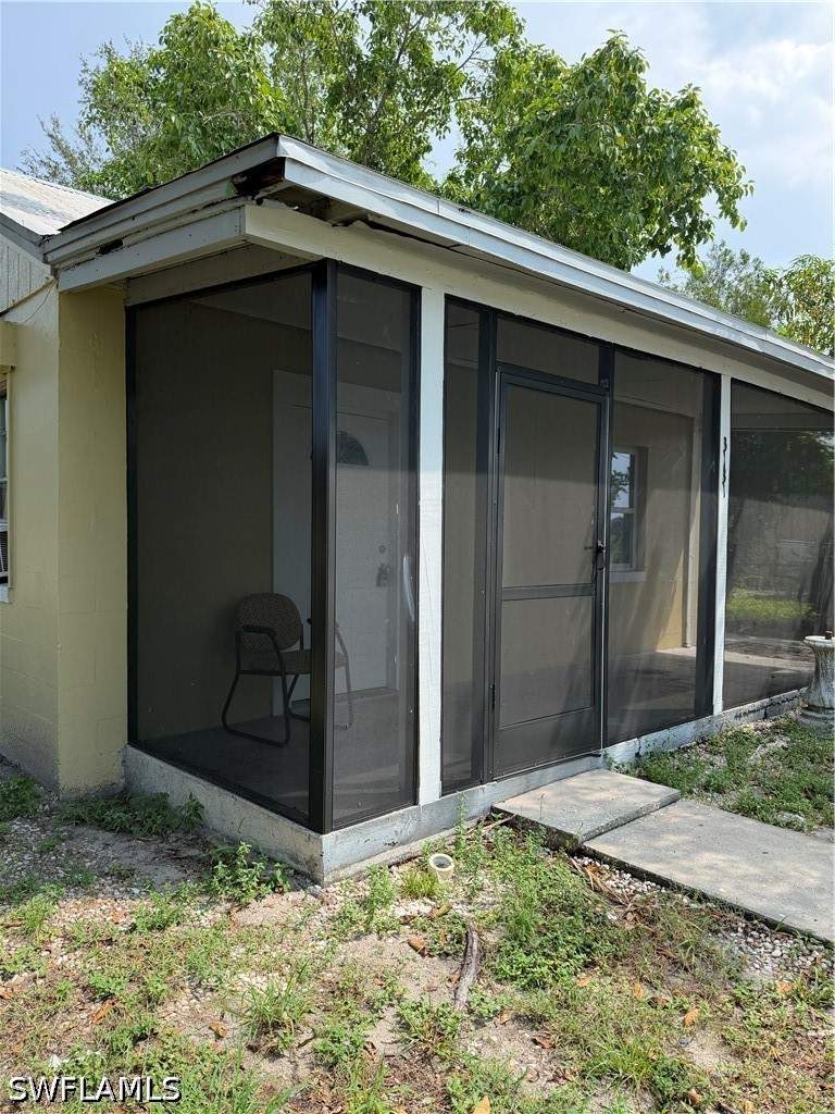 1 bedroom SingleFamilyResidence at 3131 Market St, Franklin Park, Fort Myers — photo 4