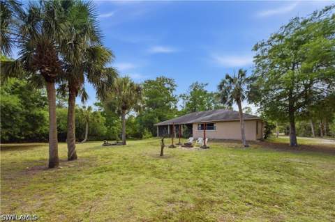 5681 Bur Oaks Ln, Naples FL - photo 11 of 27