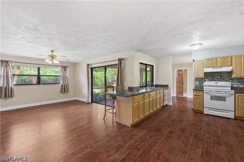 5681 Bur Oaks Ln, Naples FL - photo 19 of 27
