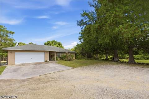 5681 Bur Oaks Ln, Naples FL - photo 8 of 27