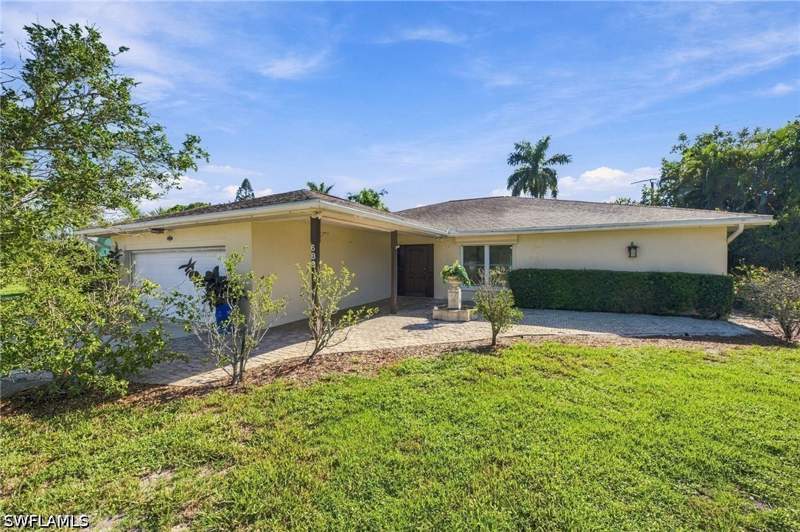 3 bedroom SingleFamilyResidence at 688 W Valley Dr, Bonita Shores, Bonita Springs — photo 2