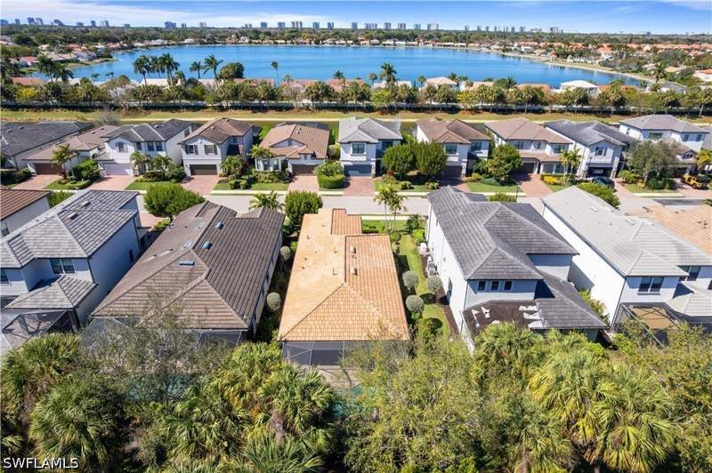 2 bedroom SingleFamilyResidence at 7202 Wilton Dr, Avery Square, Naples — photo 5