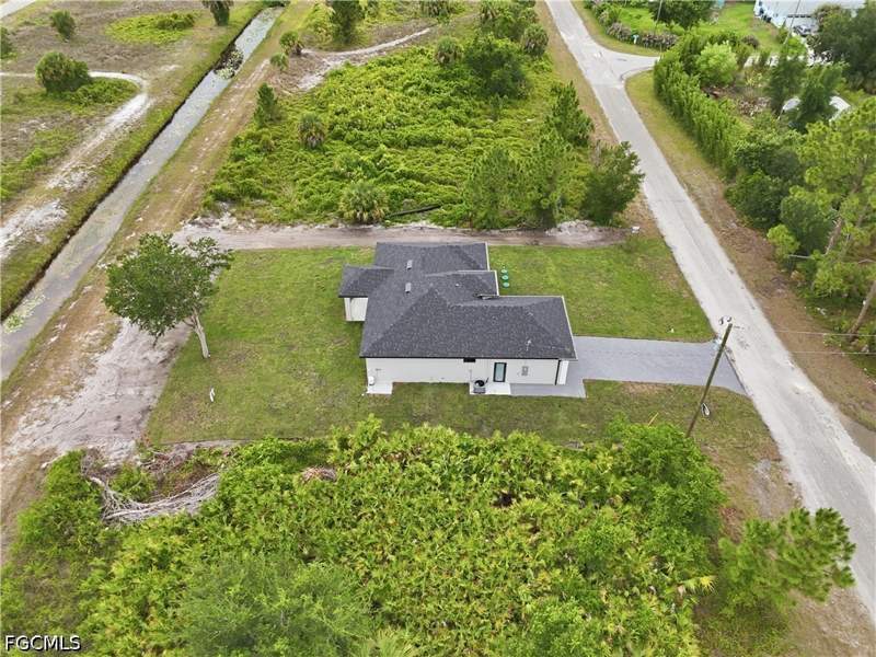 3 bedroom SingleFamilyResidence at 1222 Earnest St E, Lehigh Acres, Lehigh Acres — photo 3