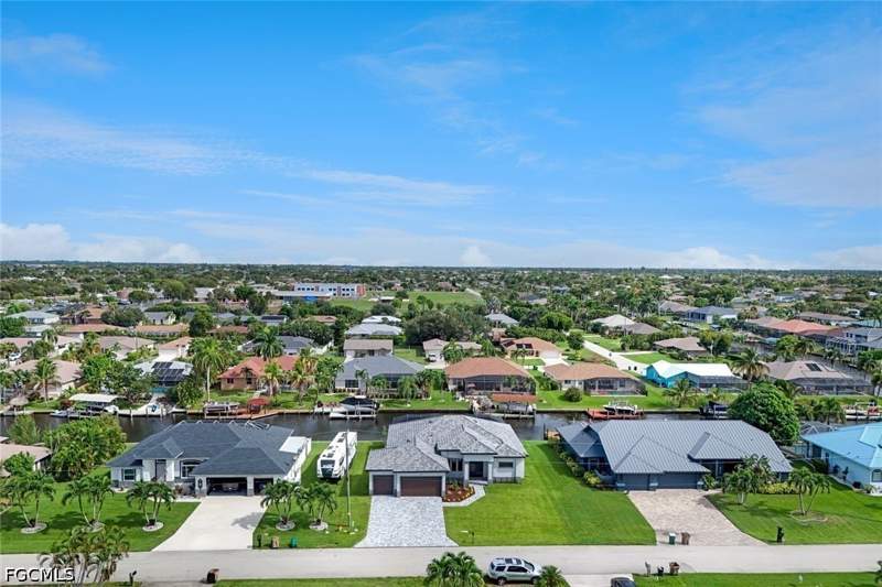 4 bedroom SingleFamilyResidence at 215 SW 37th Ln, Cape Coral, Cape Coral — photo 4