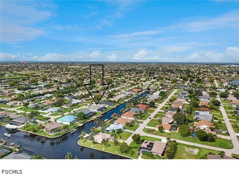 4 bedroom SingleFamilyResidence at 215 SW 37th Ln, Cape Coral, Cape Coral — photo 5