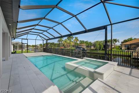 215 SW 37th Ln, Cape Coral FL - photo 6 of 45