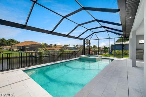 215 SW 37th Ln, Cape Coral FL - photo 7 of 45