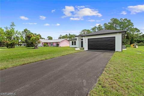 2610 4th St NW, Naples FL - photo 10 of 50
