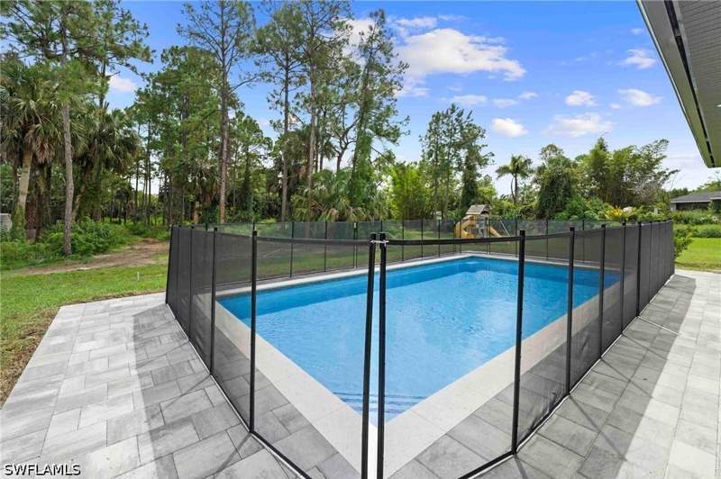 3 bedroom SingleFamilyResidence at 2610 4th St NW, Golden Gate Estates, Naples — photo 4
