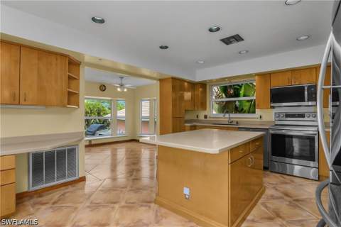 27265 High Seas Ln, Bonita Springs FL - photo 12 of 48