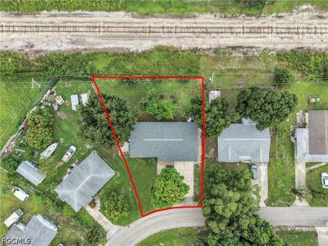 4301 New St, Fort Myers FL - photo 21 of 32