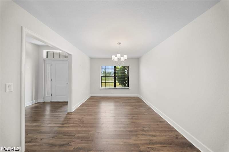 4 bedroom SingleFamilyResidence at 490 windermere Dr, Greenbriar, Lehigh Acres — photo 3