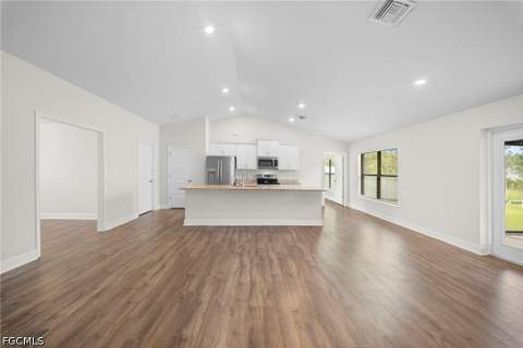 490 windermere Dr, Lehigh Acres FL - photo 6 of 34