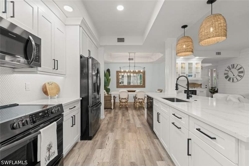 3 bedroom Condominium at 8452 Abbington Cir 1612, Crescent, Naples — photo 3