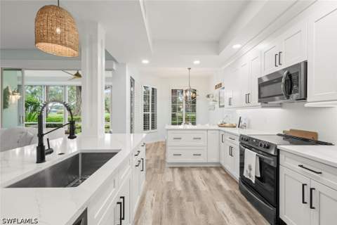 8452 Abbington Cir 1612, Naples FL - photo 6 of 38