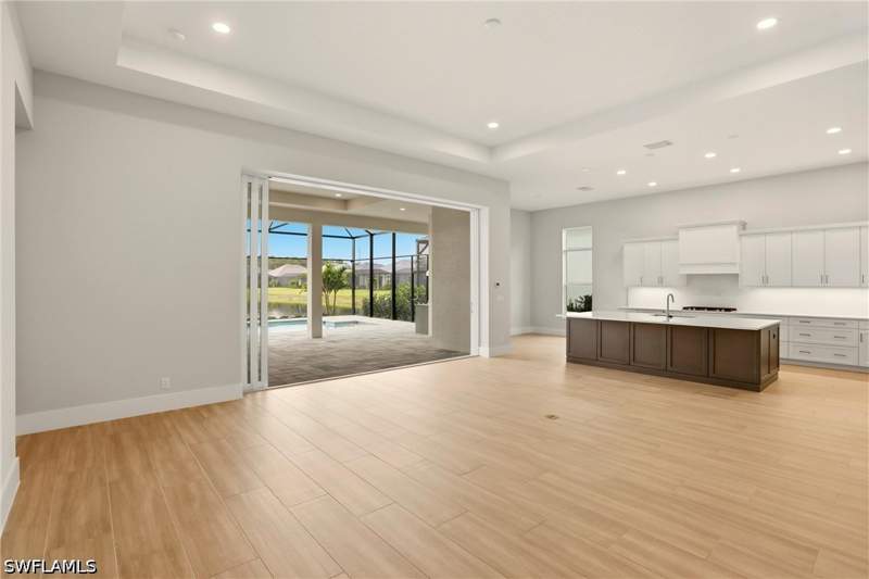 5 bedroom SingleFamilyResidence at 9707 Moonflower Ln, Caymas, Naples — photo 5