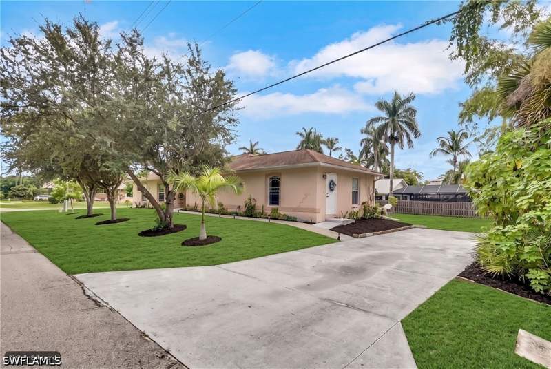 4 bedroom SingleFamilyResidence at 3920 10th St N, Sperling, Naples — photo 2