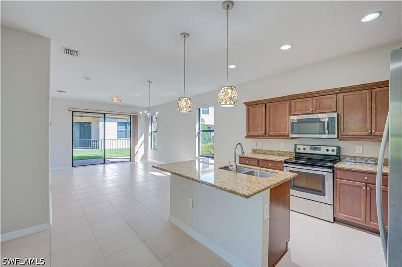 2 bedroom SingleFamilyResidence at 5422 Useppa Dr, Coquina At Maple Ridge, Ave Maria — photo 2