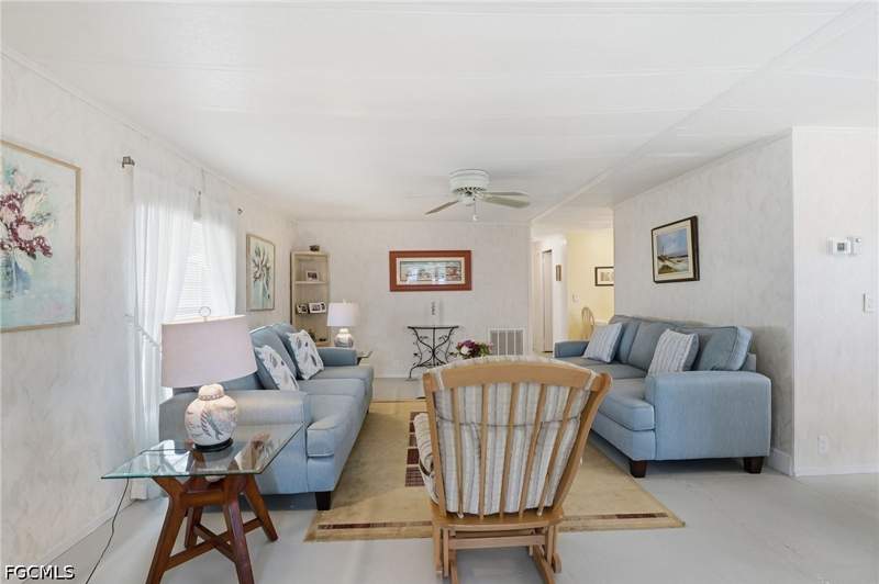 2 bedroom ManufacturedHome at 14734 Patrick Henry Rd 292, Old Bridge Village, North Fort Myers — photo 5