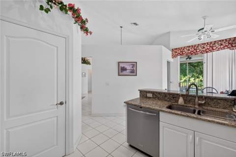 15173 Storrington Pl E-201, Naples FL - photo 16 of 35