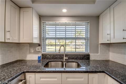 7050 Nantucket Cir 1, North Fort Myers FL - photo 11 of 41