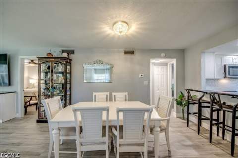7050 Nantucket Cir 1, North Fort Myers FL - photo 15 of 41