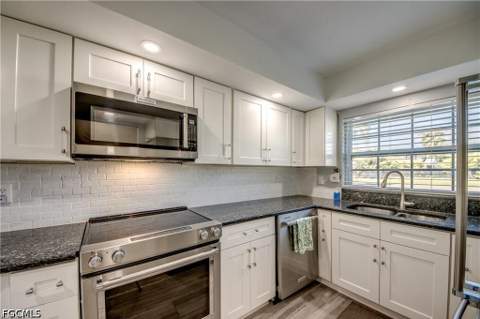 7050 Nantucket Cir 1, North Fort Myers FL - photo 9 of 41