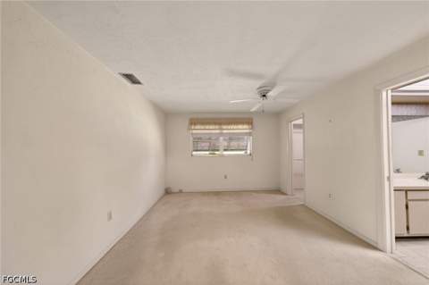 5586 Pendlewood Ln, Fort Myers FL - photo 14 of 39