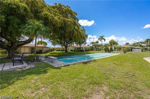 5586 Pendlewood Ln, Fort Myers FL - photo 23 of 39