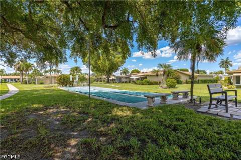 5586 Pendlewood Ln, Fort Myers FL - photo 24 of 39