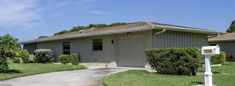2 bedroom Attached at 5586 Pendlewood Ln, Whiskey Creek Village Green, Fort Myers — photo 3