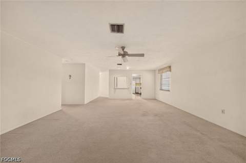 5586 Pendlewood Ln, Fort Myers FL - photo 8 of 39
