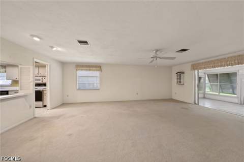 5586 Pendlewood Ln, Fort Myers FL - photo 9 of 39