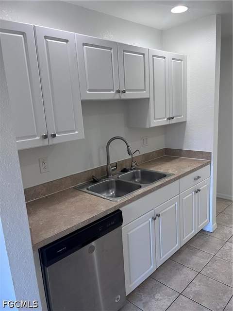 1066 Barnett St E, Lehigh Acres FL - photo 6 of 16