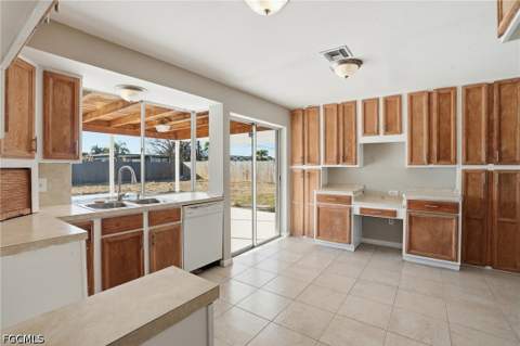 312 Hollywood St, Lehigh Acres FL - photo 22 of 40