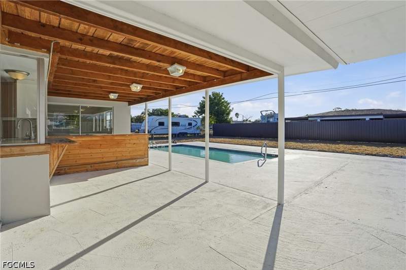 2 bedroom SingleFamilyResidence at 312 Hollywood St, Country Club Estates, Lehigh Acres — photo 3