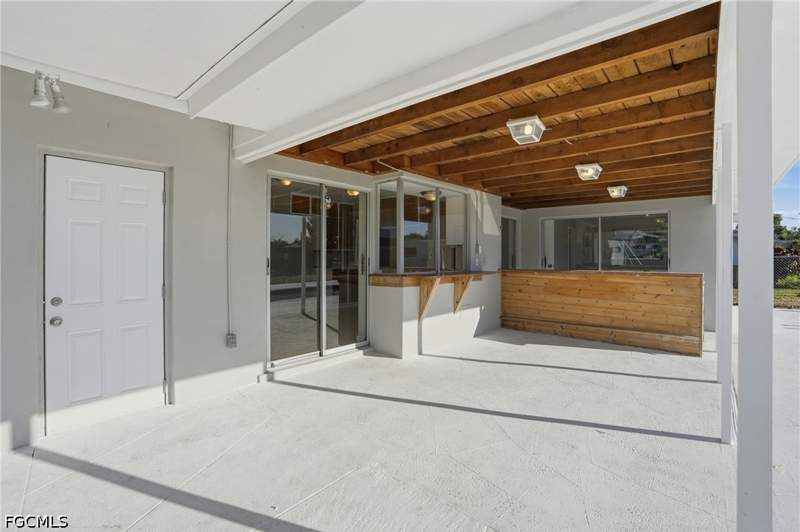 2 bedroom SingleFamilyResidence at 312 Hollywood St, Country Club Estates, Lehigh Acres — photo 4