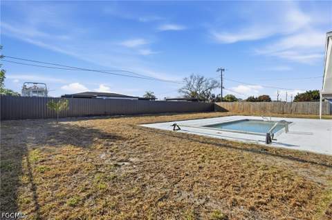 312 Hollywood St, Lehigh Acres FL - photo 9 of 40