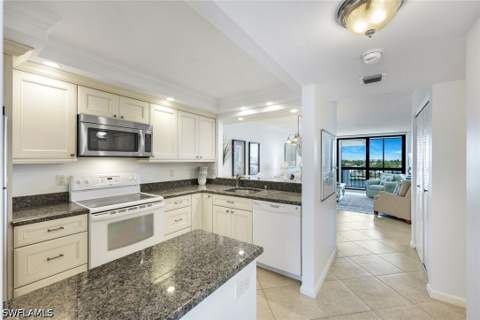 591 Seaview Ct A603, Marco Island FL - photo 9 of 34