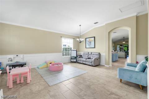 2095 Sagebrush Cir, Naples FL - photo 17 of 35