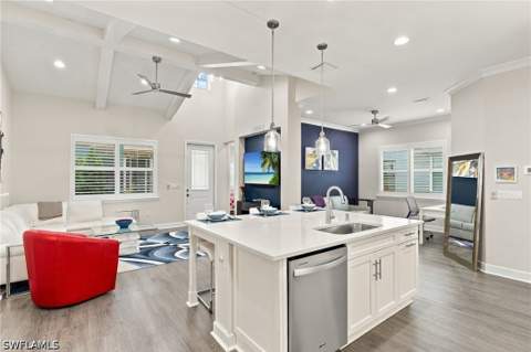 7198 Saona Ct, Naples FL - photo 11 of 33