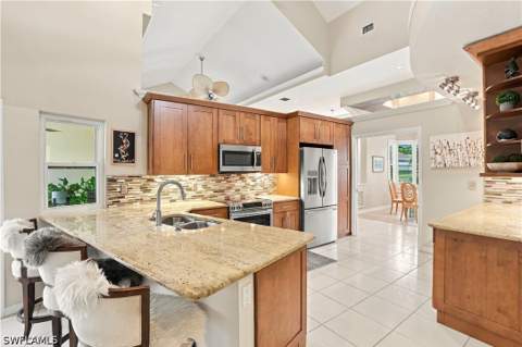 9761 Treasure Cay Ln, Bonita Springs FL - photo 19 of 49