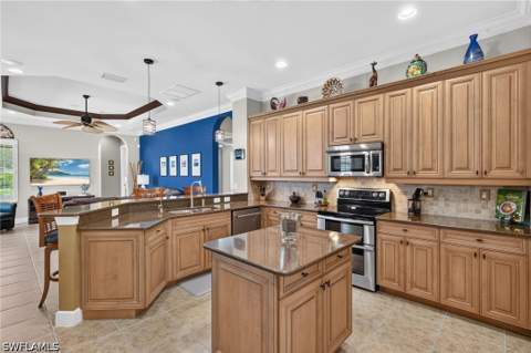10897 Stonington Ave, Fort Myers FL - photo 7 of 41