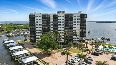 4265 Bay Beach Ln 226, Fort Myers Beach FL - photo 24 of 31