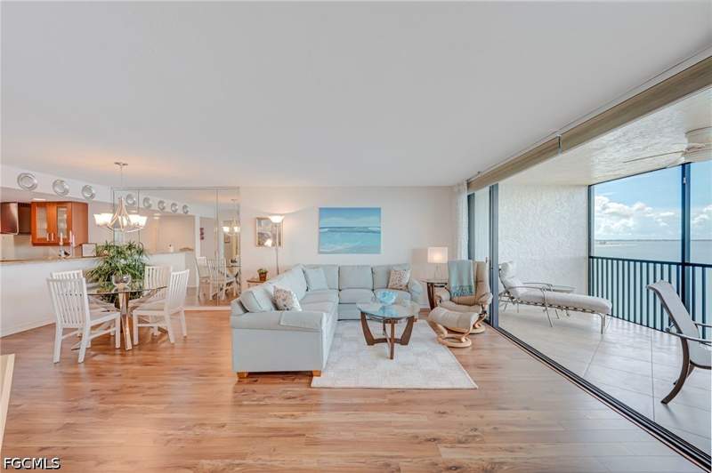 2 bedroom Condominium at 17080 Harbour Point Dr 916, Sanibel Harbour Tower Condo, Fort Myers — photo 2