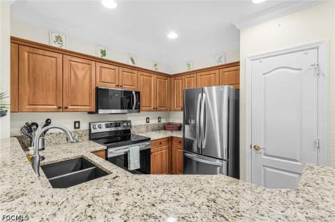 8614 Athena Ct, Lehigh Acres FL - photo 7 of 34
