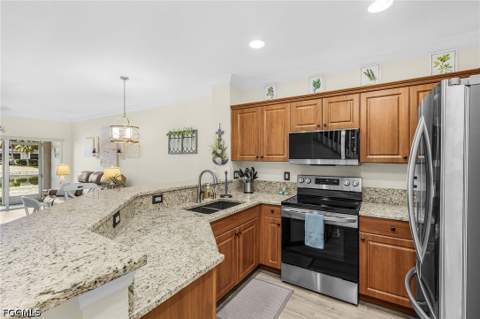 8614 Athena Ct, Lehigh Acres FL - photo 9 of 34