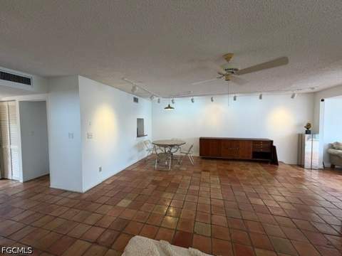 4289 Island Cir 3C, Fort Myers FL - photo 10 of 38